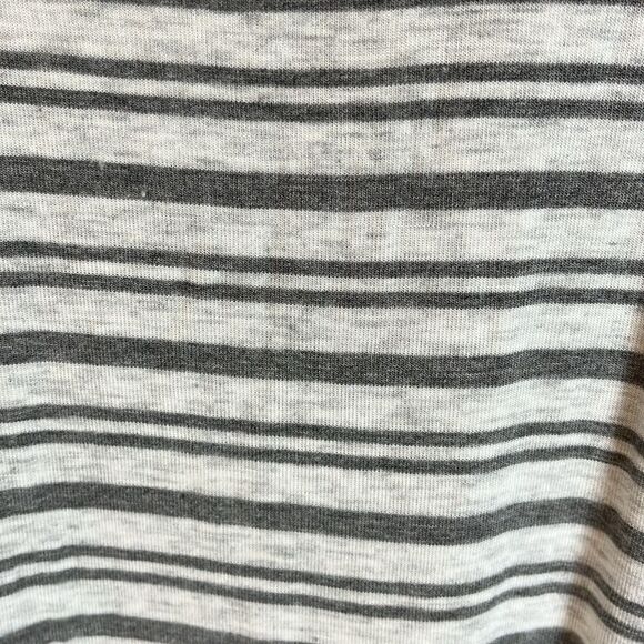Cabi Top side out tank 5394 Gray Sleeveless Size Large Striped - Picture 5 of 8